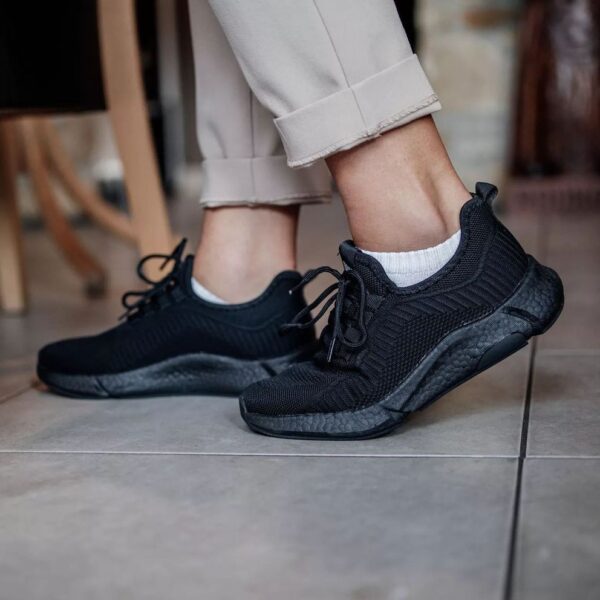 363812 meadow black 2