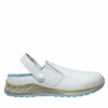 0676010410 WHITE OB Slipper 01